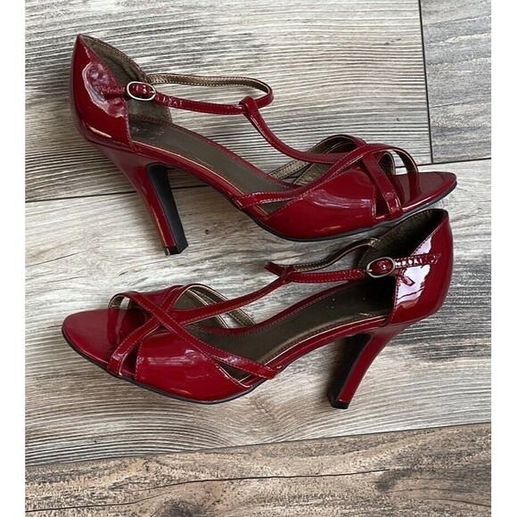Unisa Women’s Red Patient Open Toe Strappy Heel Sandal Size 8.5 - Picture 2 of 8